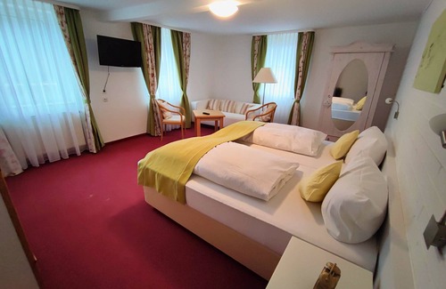 Hundsbach Cama Y Desayuno | Room in Guest Room - Pension Forelle Double Room