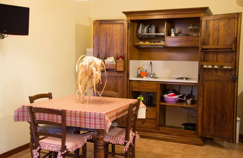 Montecarlo Casa | Room in Holiday House - Apartment in Farmhouse
