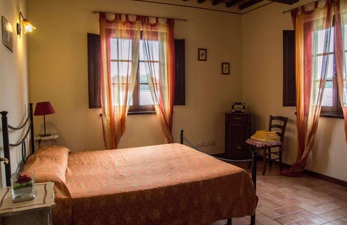 Montecarlo Casa | Room in Holiday House - Apartment in Farmhouse