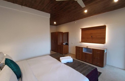 Landour Casa | Room in Holiday house - Oakwood 303 - Elegant Private Room With Balcony at Landour, Mussoorie