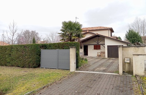 Pessac Casa | Room in house near BORDEAUX airport bypass 2 km