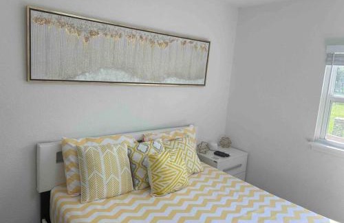 Altamonte Springs Casa | Room in smart home with pond view