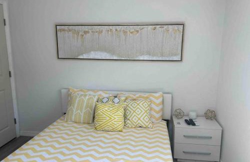 Altamonte Springs Casa | Room in smart home with pond view