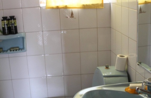 Nea Chalkidona Apartamento | Habitación en el piso de un viejo pintor ateniense