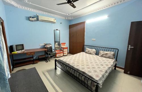 Gomti Nagar Casa | Room in the Heart of Gomti Nagar
