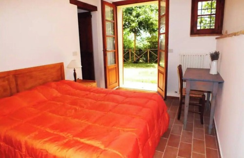 Monte San Vito Otro | ROOM IN THE QUIETNESS OF THE CAMPAIGN