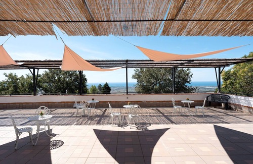 Capaccio-Paestum Apartamento | Room 'La Fiesta' with Sea View, Wi-Fi and Air Conditioning