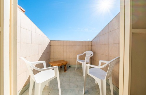 Motta Camastra Apartamento | Room 'Lemon' with Mountain View, Shared Pool and Shared Terrace