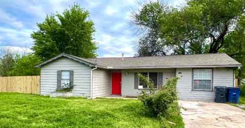 Dallas Casa | Room near downtown Dallas4