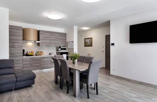 Cervere Apartamento | Habitación 'Nespola' con terraza compartida, Wi-Fi y aire acondicionado