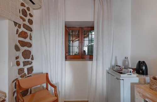 Sant Carles de Peralta Apartamento | Habitación 'Olivo' con vistas a la montaña, Wi-Fi y aire acondicionado