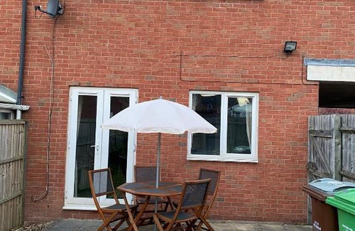 Newark upon Trent Casa | ROOM ONLY- option of the entire house if available - private property in quiet estate
