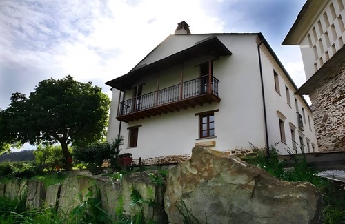 Mondonedo Apartamento | Room or Corridor with Private Balcony and Mountain Views