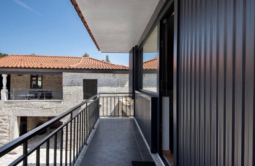 Rossas Apartamento | Habitación 'Quarto 4' con vistas a la montaña, Wi-Fi y aire acondicionado.