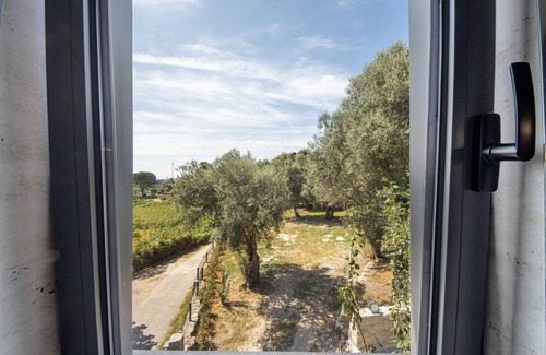 Rossas Apartamento | Habitación 'Quarto 6' con vistas a la montaña, Wi-Fi y aire acondicionado.