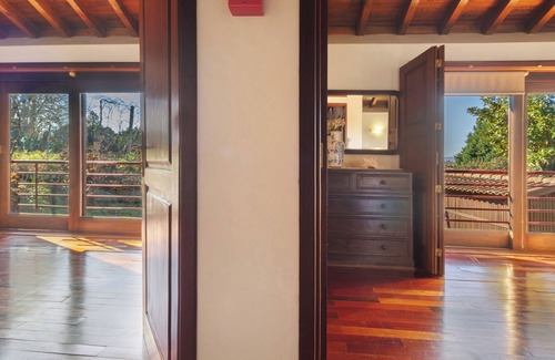 Amares Apartamento | Habitación 'Quarto 8 - Quinta Da Ataíde' con vistas a la montaña, Wi-Fi y aire acondicionado.