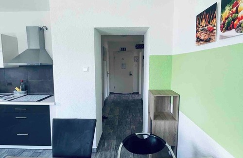 Laupheim Apartamento | Room 'Quiet Rooms in Shared Apartment' with Private Garden, Balcony and Wi-Fi