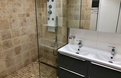 Le Thou Cama Y Desayuno | Alquiler de habitaciones para 2 personas con acceso para discapacitados, se acepta perro pequeño