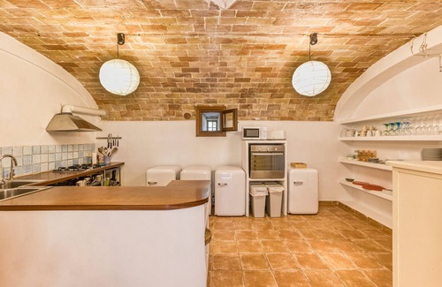 Borrassa Apartamento | Habitación 'Salvia' con piscina compartida, terraza compartida y Wi-Fi