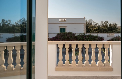 Castromediano Apartamento | Habitación 'San Biagio - Superior 105' con piscina compartida, Wi-Fi y aire acondicionado.