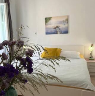 Barbat na Rabu Cama Y Desayuno | Room, Seaside house Dragica