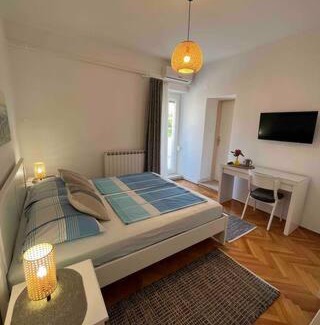Barbat na Rabu Cama Y Desayuno | Room, Seaside house Dragica