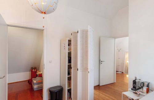 Bad Soden am Taunus Apartamento | Habitación 'Taunus-Zimmer Skyline-Blick' con Wi-Fi