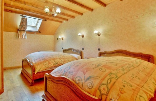 Aspin-en-Lavedan Cama Y Desayuno | Room the Suite 3 people