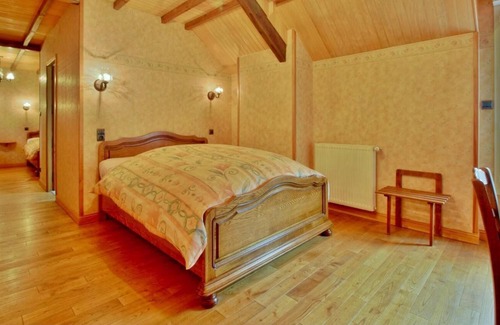 Aspin-en-Lavedan Cama Y Desayuno | Room the Suite 6 people