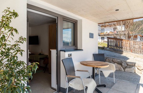 Oberau Apartamento | Habitación 'Tirolee Marchegg - Fuchsbau' con vistas a la montaña, terraza privada y Wi-Fi