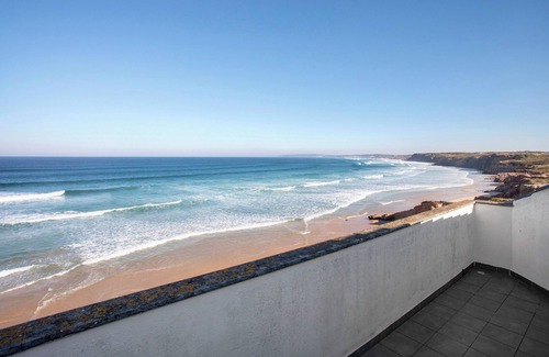 Baleal Apartamento | Habitación 'Top Floor North Suite' con vistas al mar, terraza privada y Wi-Fi