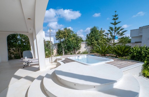 Porto Cesareo Apartamento | Habitación 'Valentino - 03' con terraza compartida, Wi-Fi y aire acondicionado
