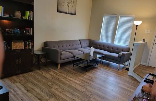 Woodbridge Casa | Room with a private bathroom