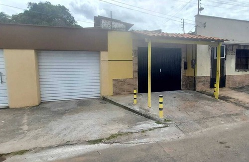 Tirirical Casa | Room with air conditioning, TV with free Netflix and minibar
