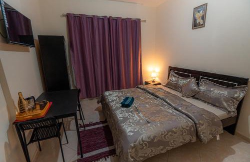 Mussafah Casa | Room with Balcony