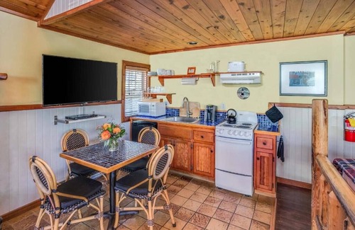 Downtown Cannon Beach Hotel | Room with Full Kitchen at Cannon Beach Hotel Collection! Beach Access