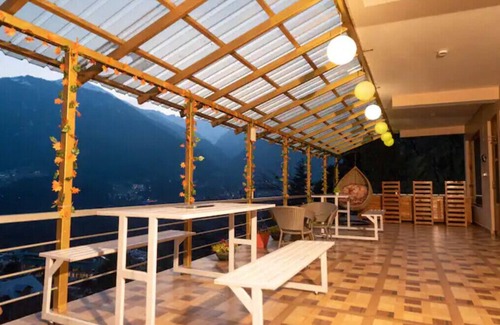 Aleo Cabaña | Room with Magnificent views| Olive Manali Cottage