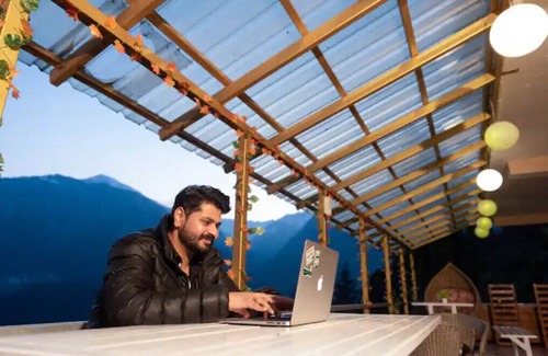 Aleo Cabaña | Room with Magnificent views| Olive Manali Cottage