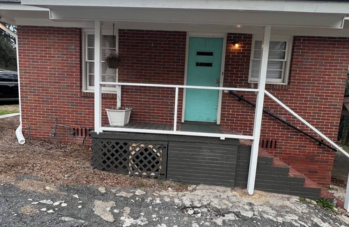 Hardwick Casa | Room with Pivate Entrance in Milledgeville