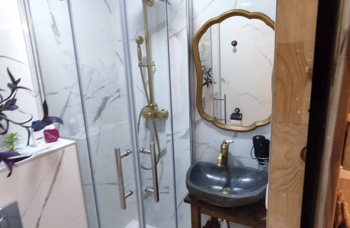 Torre Baro Casa | Room with private bathroom 2