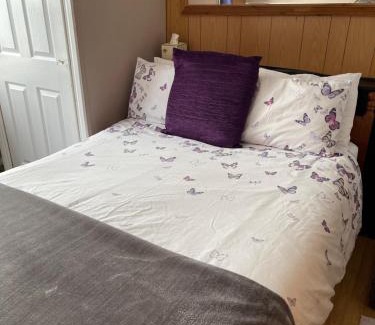 Five Oak Green Casa | ROOM with SHOWER, TOILET and KITCHENETTE