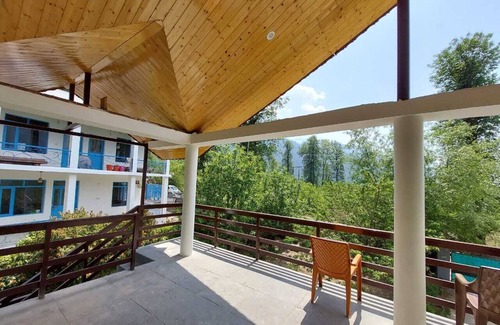 Manali Cabaña | Room with washroom , garden view