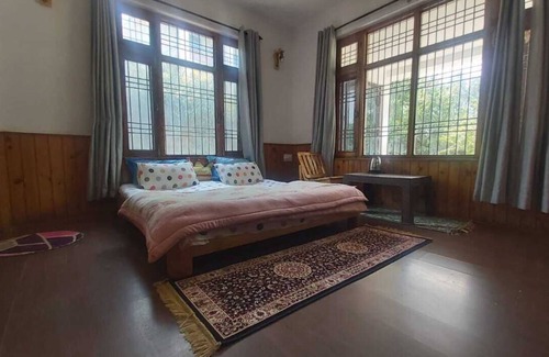Manali Cabaña | Room with washroom , garden view