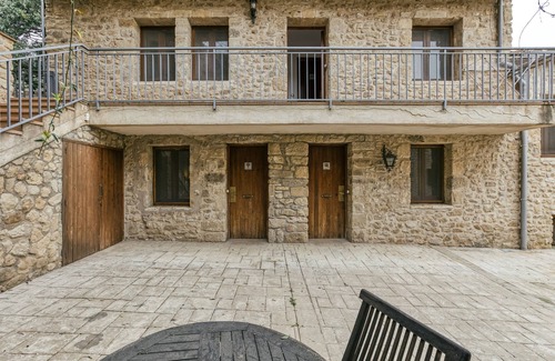 Pujals dels Pagesos Apartamento | Habitación 'Xaloc' con piscina compartida, Wi-Fi y aire acondicionado