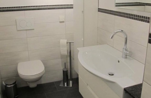 Angersbach Apartamento | Habitación 'Zimmer 3' con terraza compartida, Wi-Fi y aire acondicionado