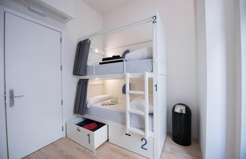 Justicia Hostal | room00 Gran Vía Hostel