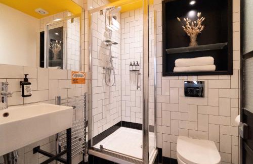 Hammersmith Broadway Apartamento | room2 London Hammersmith Townhouse