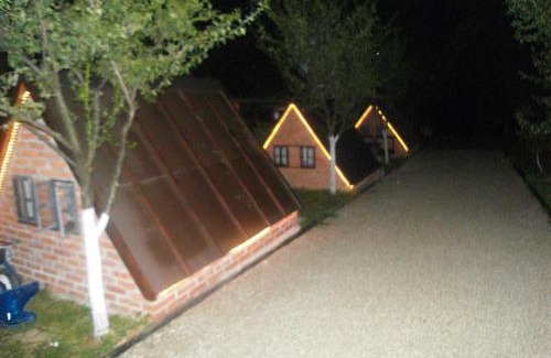 Lohovo Casa | Rooms and Apartments Neron Bihać