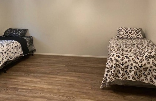 Laveen Village Casa | Rooms for rent/ entire house available.