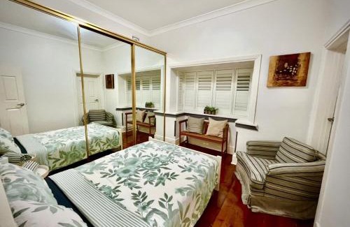 Brighton-le-Sands Casa | Rooms in a shared house next to a scenic and lively beach